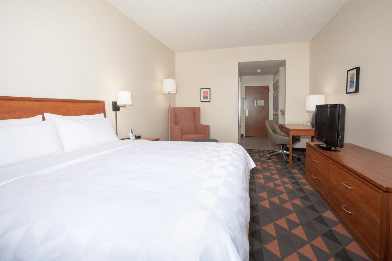 Holiday Inn & Suites Goodyear - West Phoenix Area By Ihg Esterno foto